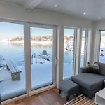 Naeroysund Rorbuer As