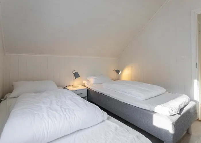 Naeroysund Rorbuer As Lodge *